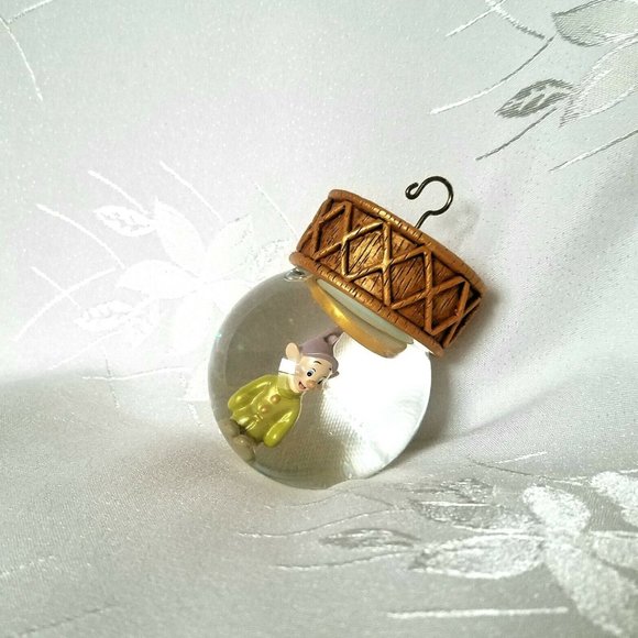 Disney Mini Snow Globe DOPEY Ornament Christmas Tree Tabletop - Picture 3 of 9